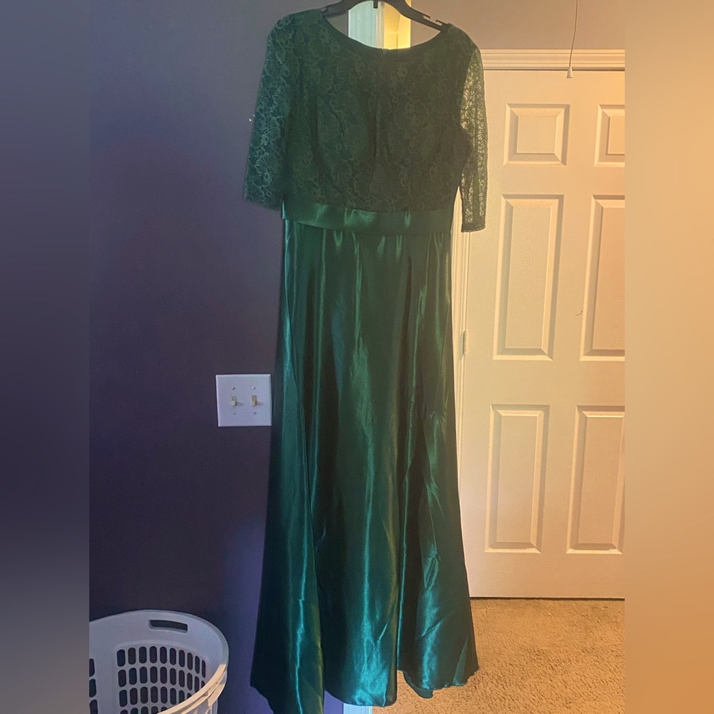 Emerald green SHEIN dress, Size L, Unused